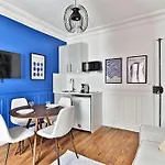 Paisible Centre De - Bleu *