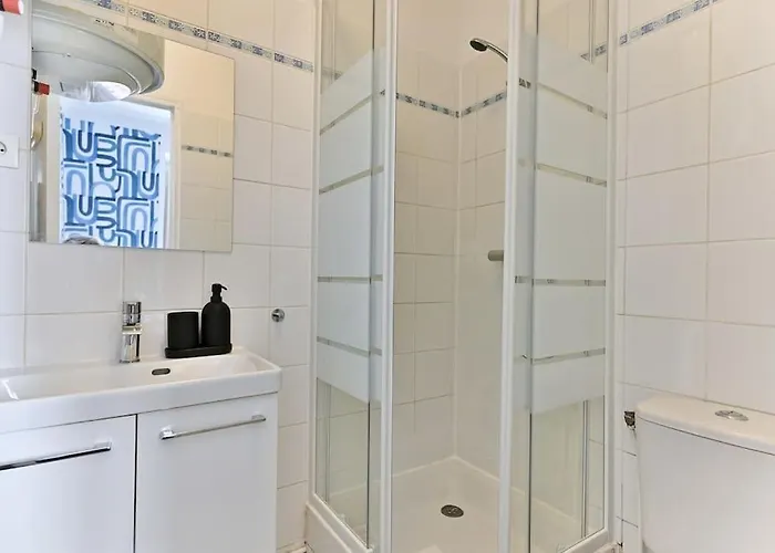 Paisible Centre De - Bleu 아파트